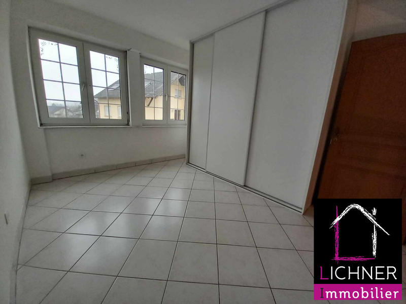 Maison - 220 m² - 8 pièces