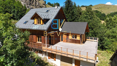 Châlet - 329 m² - 13 pièces