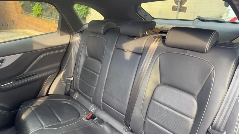 Jaguar F-Pace 2.0d 180 Awd R Sport