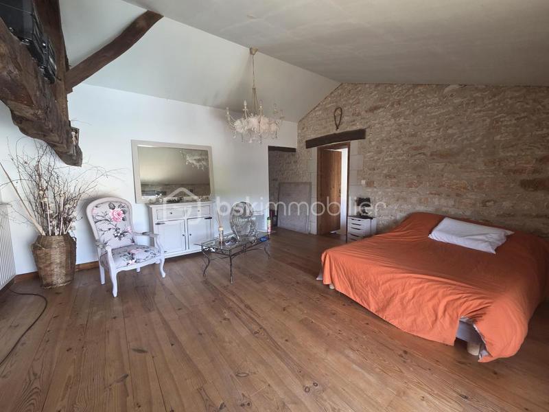 Maison - 277 m² - 6 pièces