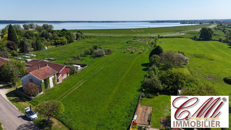 Terrain - 10 137 m²