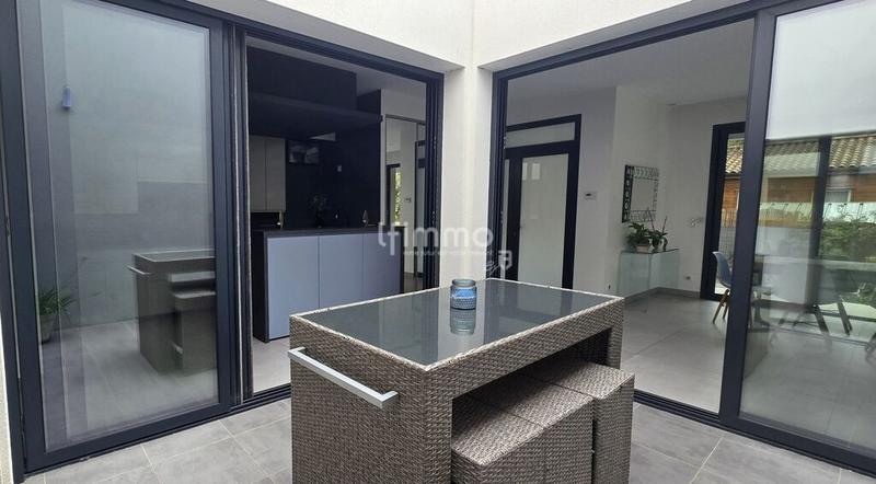 Immeuble - 140 m² - 6 pièces