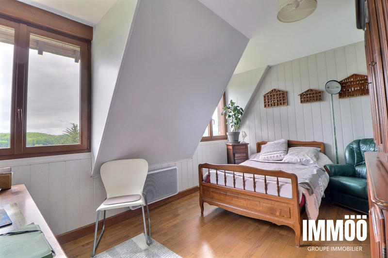 Maison traditionnelle - 129 m² - 6 pièces