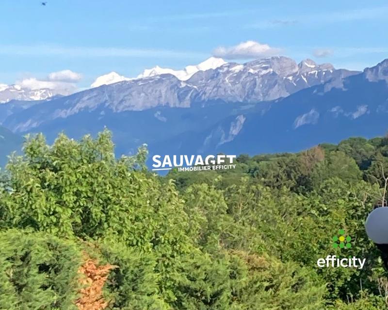 Maison - 275 m² - 9 pièces