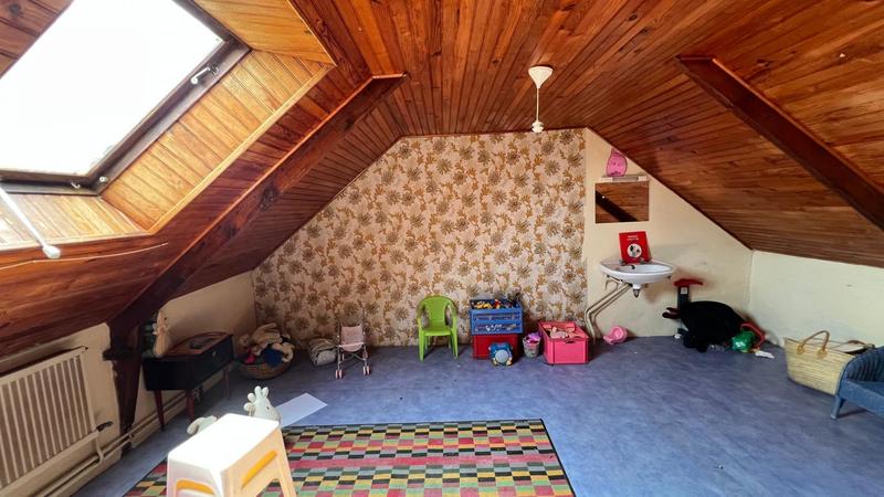 Maison - 152 m² - 8 pièces