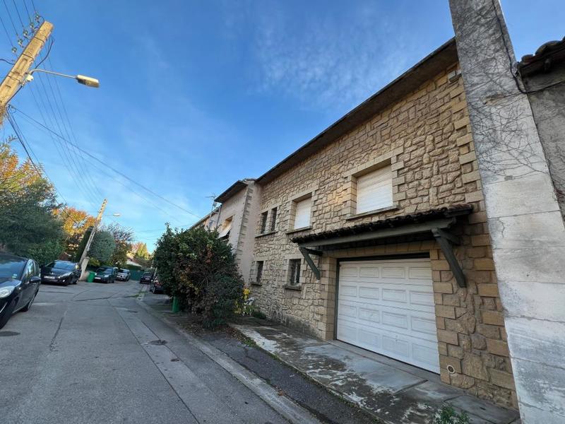 Maison - 230 m² - 6 pièces