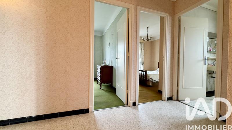 Maison - 180 m² - 7 pièces