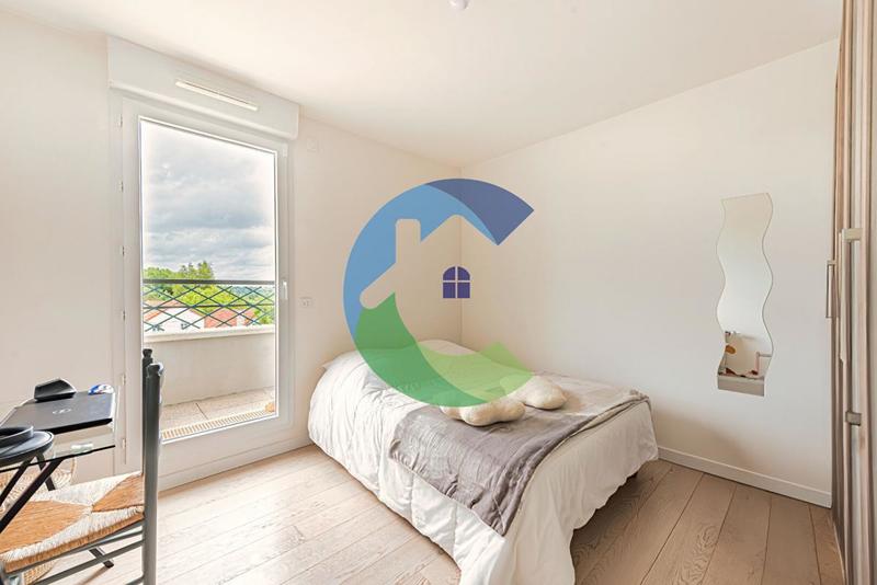 Appartement - 80 m² - 4 pièces