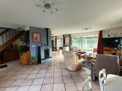 Maison - 175 m² - 6 pièces