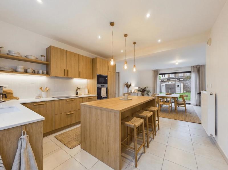 Maison - 152 m² - 7 pièces