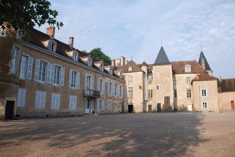 Manoir - 1 500 m² - 35 pièces