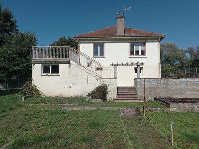 Maison - 104 m² - 4 pièces