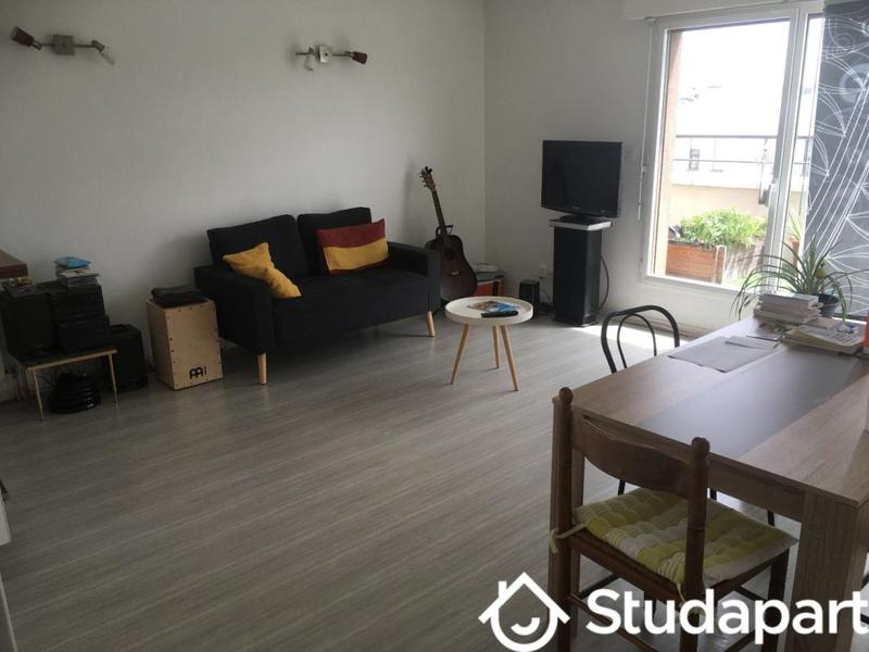 Chambre - 9 m² - 1 pièce