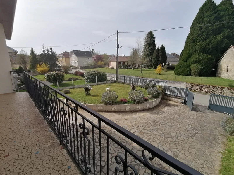 Maison - 161 m² - 6 pièces