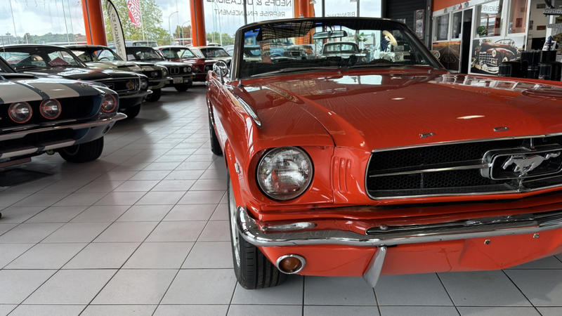 Ford Mustang Cabriolet 289 Ci V8 Popy Red 1965