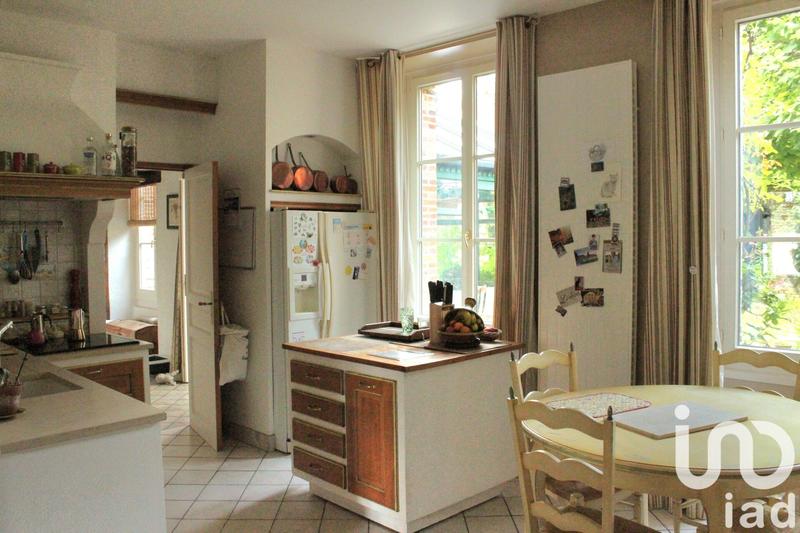 Maison - 207 m² - 8 pièces