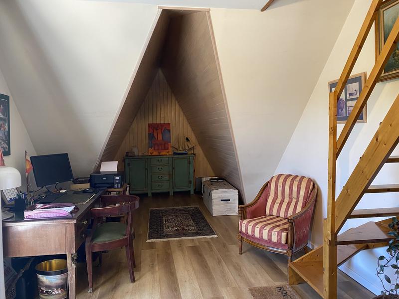 Maison - 251 m² - 8 pièces