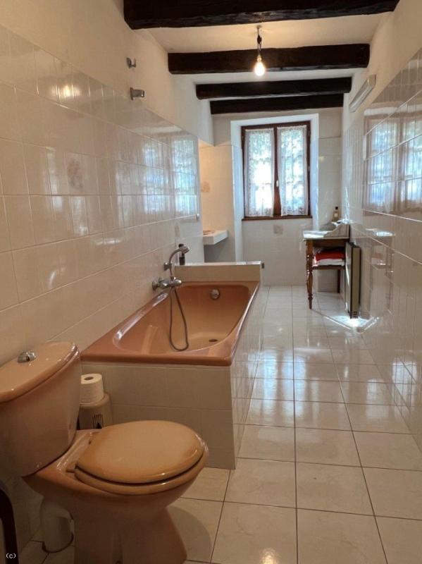 Maison en pierre - 177 m² - 6 pièces