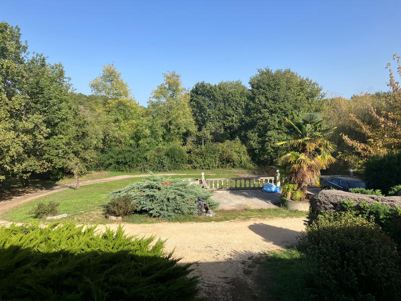 Maison - 316 m² - 18 pièces