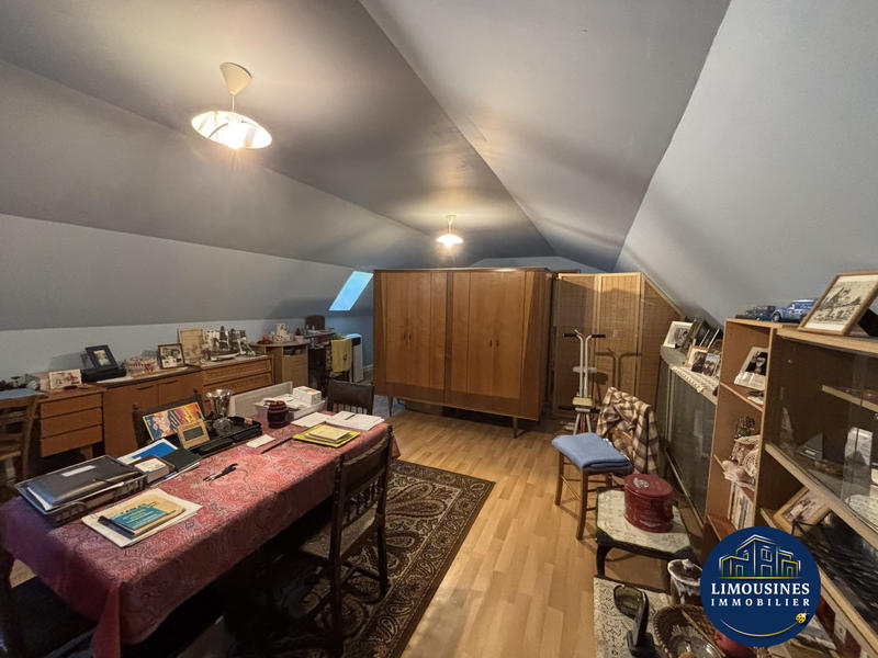 Maison - 224 m² - 8 pièces