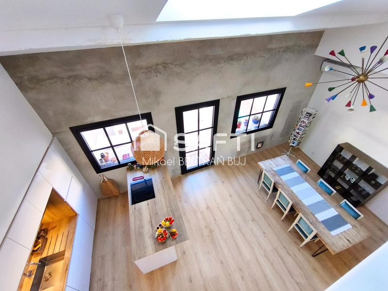 Maison - 200 m² - 6 pièces