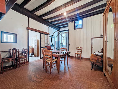 Maison - 276 m² - 12 pièces