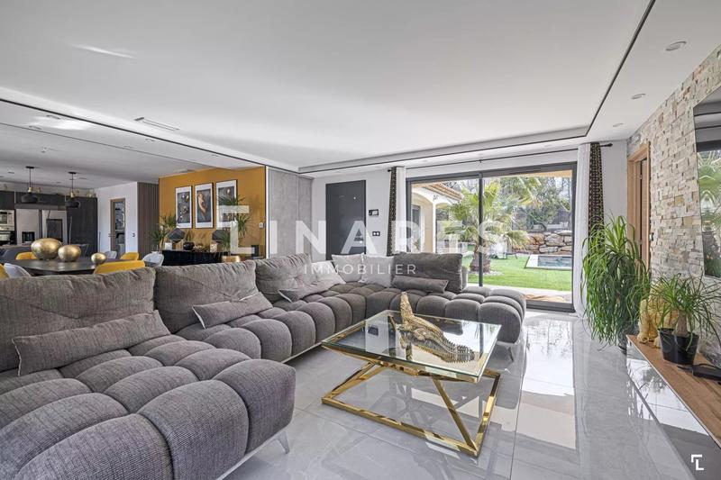 Villa - 162 m² - 6 pièces