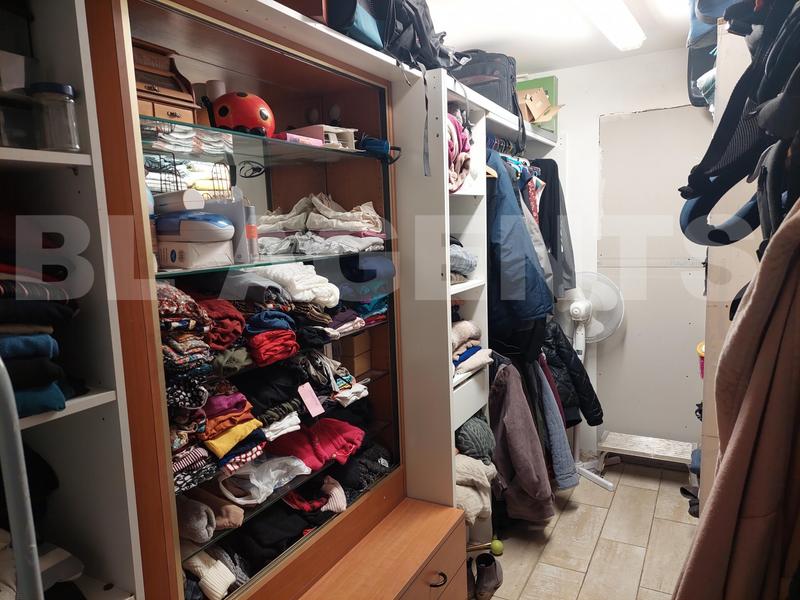 Maison - 223 m² - 7 pièces