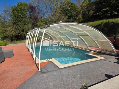 Maison - 220 m² - 4 pièces