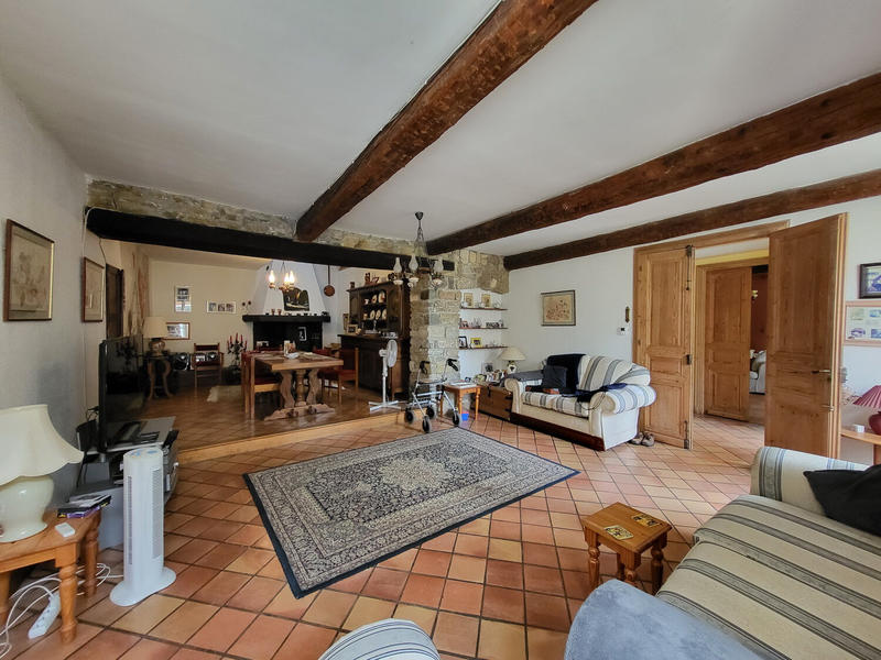 Maison - 436 m² - 15 pièces