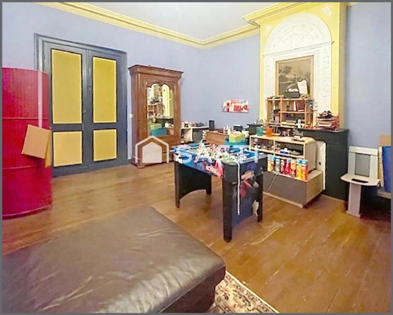 Maison - 407 m² - 7 pièces