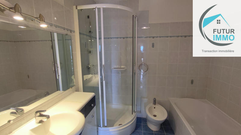 Appartement - 84 m² - 5 pièces