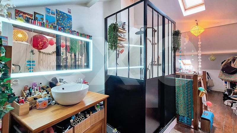 Maison - 177 m² - 8 pièces