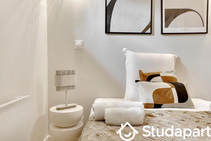 Chambre - 11 m² - 1 pièce