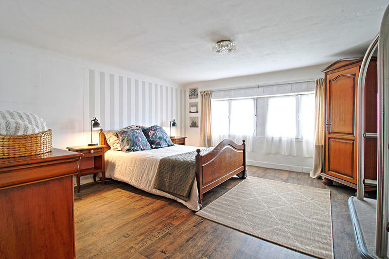 Maison - 273 m² - 7 pièces