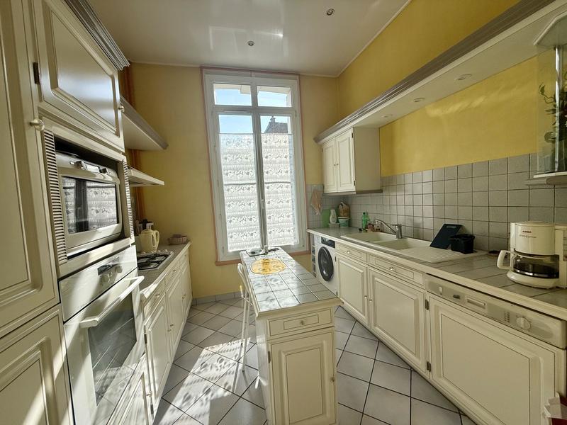 Maison - 160 m² - 8 pièces