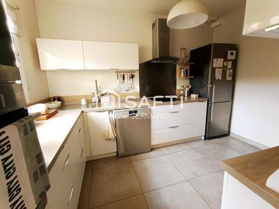 Maison - 98 m² - 4 pièces