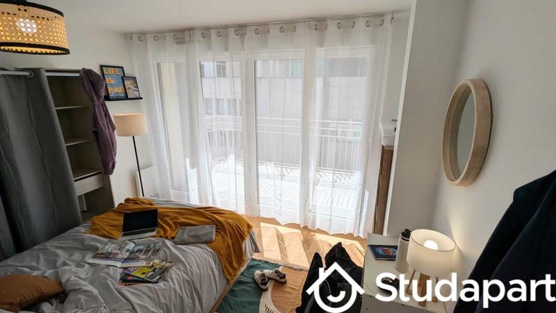 Chambre - 10 m² - 1 pièce