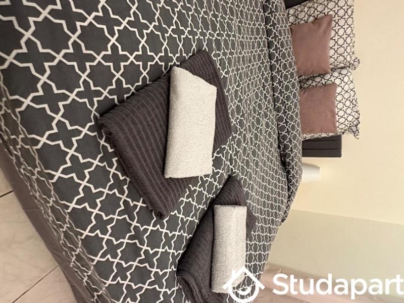 Chambre - 9 m² - 1 pièce