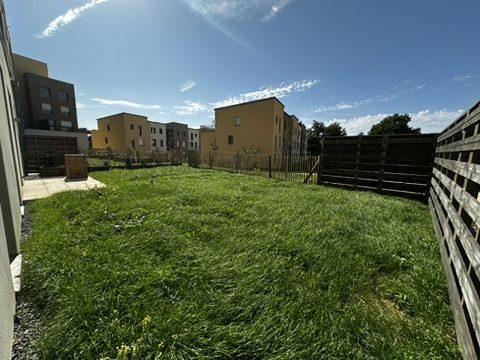 Appartement - 93 m² - 4 pièces