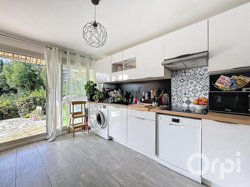 Appartement - 86 m² - 3 pièces