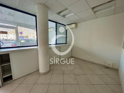 Bureau - 105 m² - 6 pièces