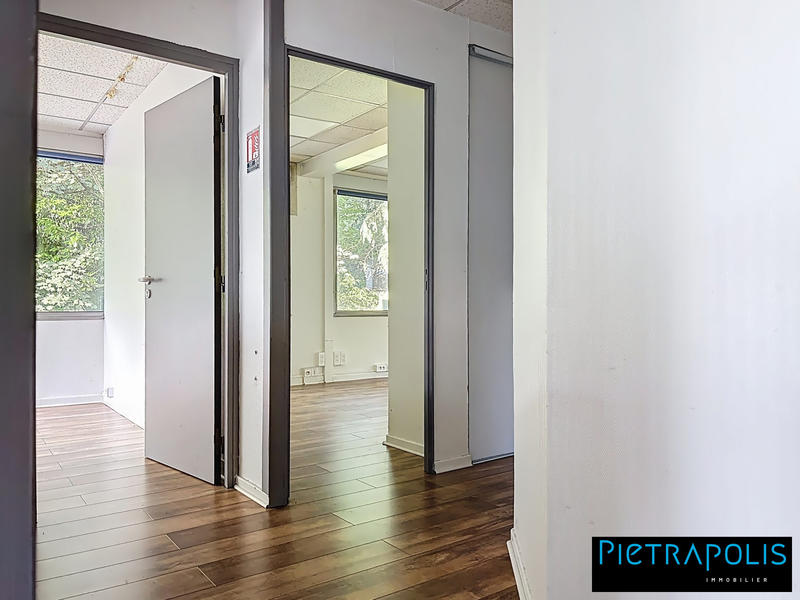 Bureau - 97 m² - 3 pièces