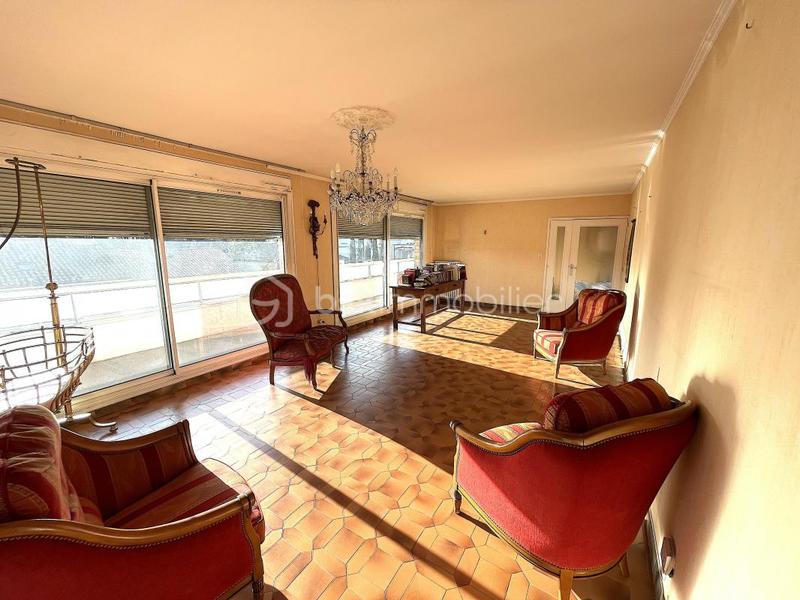 Appartement - 107 m² - 5 pièces