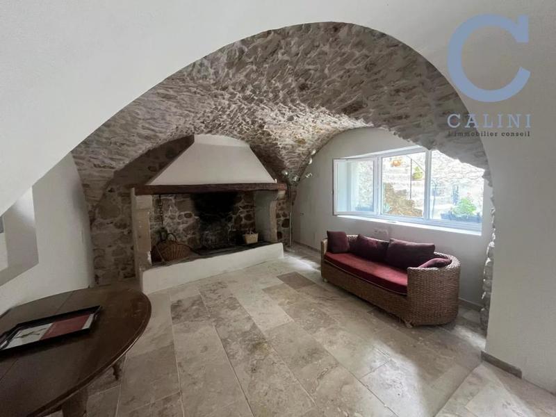 Maison de village - 195 m² - 7 pièces