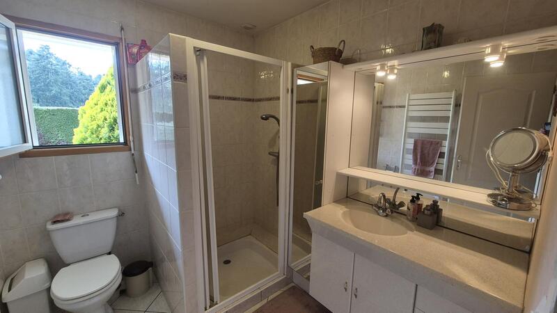 Pavillon - 160 m² - 6 pièces