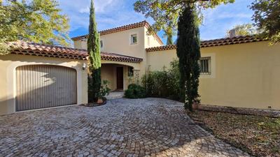 Maison - 151 m² - 5 pièces