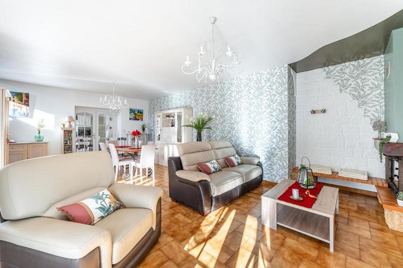 Maison - 170 m² - 5 pièces