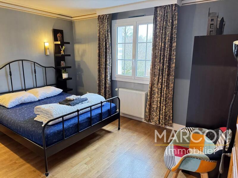 Maison de village - 200 m² - 8 pièces