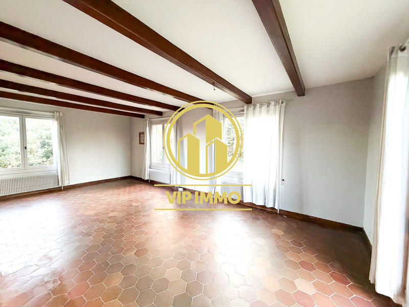 Maison - 204 m² - 10 pièces